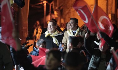 CHP AKHİSAR BAŞKAN ADAYI  DUTLULU'YA ÇAMÖNÜ'NDE MEHTERANLI KARŞILAMA