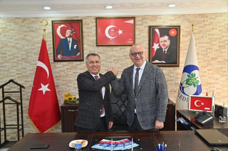 Başkan Ergün, Ahmetli Belediyesini Ziyaret Etti