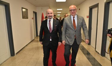 Başkan Cengiz  Ergün, Manisa Barosunu Ziyaret Etti