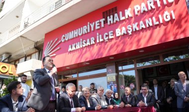 Akhisar Chp İlçe Başkanlığında Bayramlaşma
