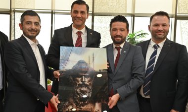 Başkan Ferdi Zeyrek’e Bir Tebrik de Meslektaşlarından