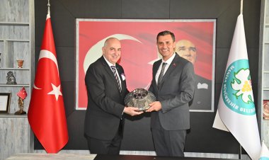 Başkan Ferdi Zeyrek, Manisa OSB Yönetimini Ağırladı