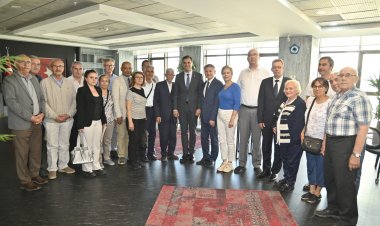 Başkan Zeyrek, Köy Enstitülüler Derneği’ni Ağırladı