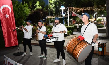 Akustik Yaz Akşamları’ Büyük İlgi ve Coşkuyla Başladı