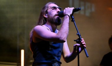 Sarıgöl Kurtuluşunu Emre Fel ile Kutladı