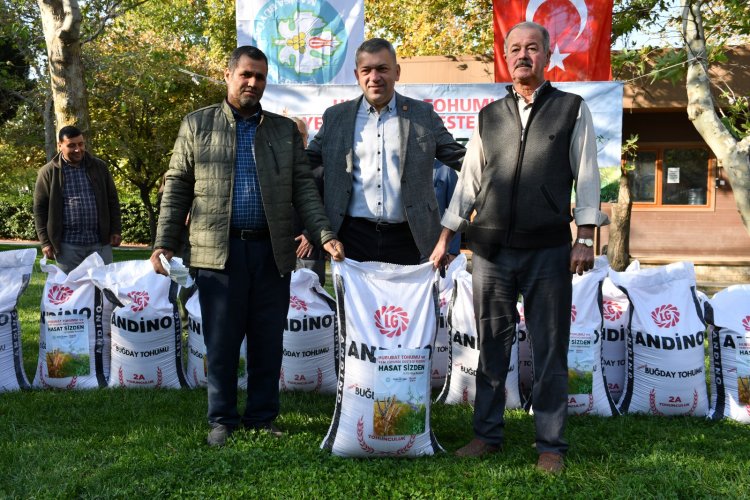 Büyükşehir’in Tohum Desteği Devam Ediyor