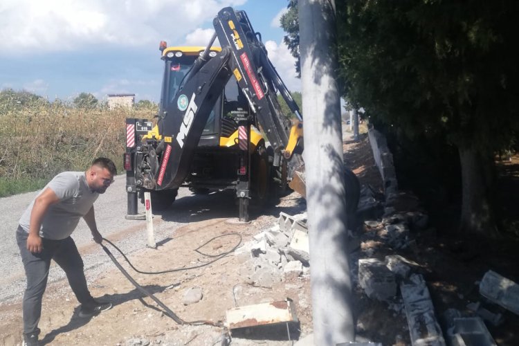 Tekeliler Mahalle Mezarlığı Yenilendi