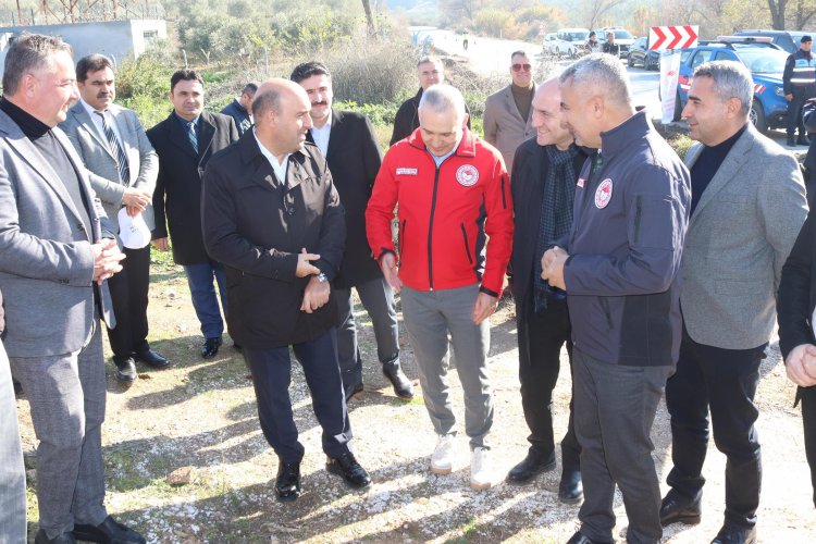 Akhisarlılar Zeytin Hasat Etkinliğinde Buluştu