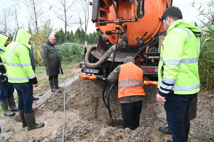 398 Personel, 123 Araç ile Sağanak Yağış Mücadelesi Sürüyor