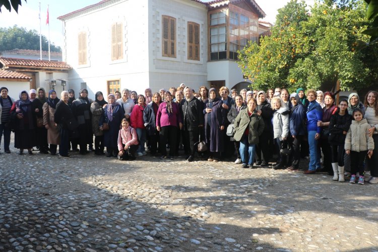 Manisa Büyükşehir Kadınları Sosyal Hayatla Buluşturmaya Devam Ediyor