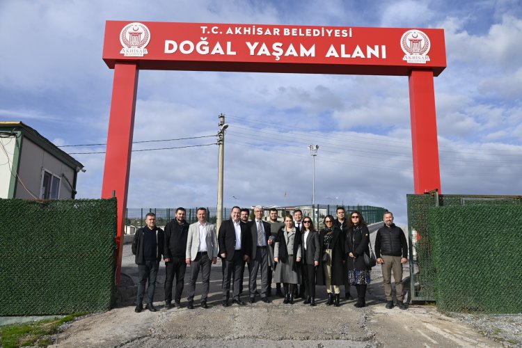 Büyükşehir Sokak Hayvanları Komisyonu Akhisar’da Toplandı