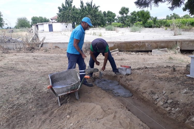 Manisa’da mezarlık bakımları aralıksız devam ediyor