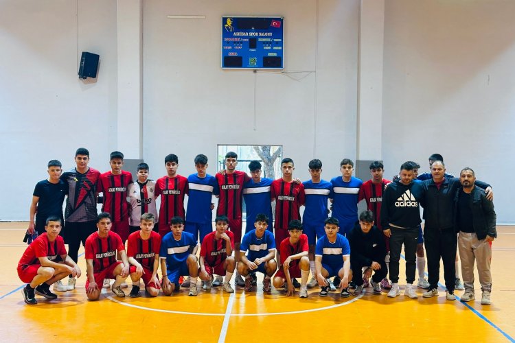 19 Mayıs Atatürk’ü Anma Gençlik ve Spor Bayramı Etkinlikleri Kapsamında Genç erkekler futsal müsabakaları