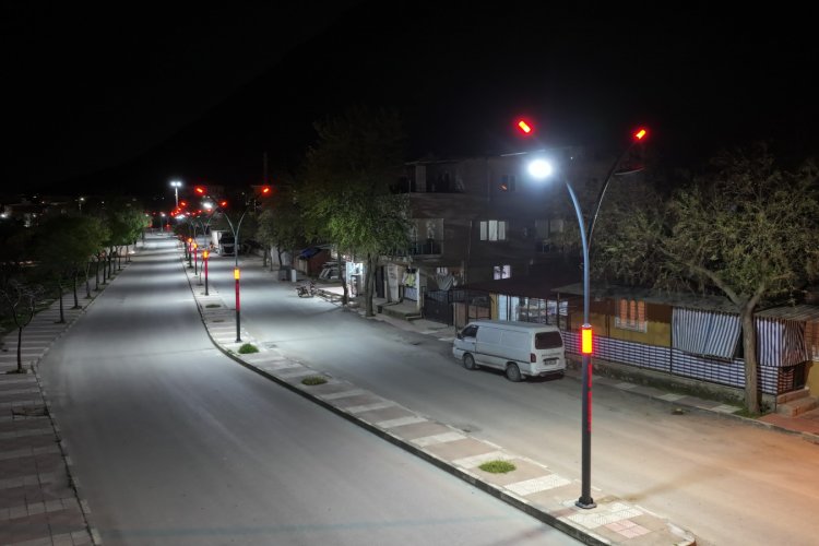 Mahallelinin talebi yerine getirildi karanlık sokak aydınlatıldı