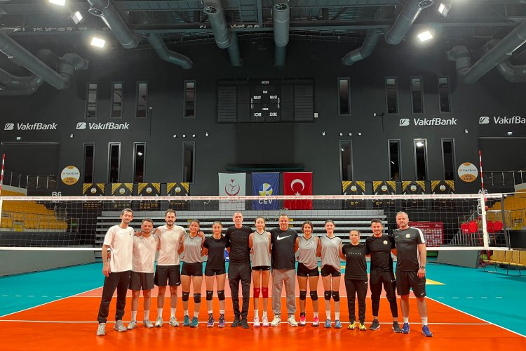 Akhisar İlçe Spor Kulübü Voleybolcuları Vakıfbank Spor Sarayı'nda!