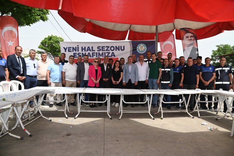 Yeni hal sezonu Turgutlu Sebze ve Meyve Hali’nde açıldı