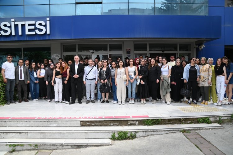 Büyükşehir’den Üniversite Tanıtım Gezisiyle Öğrencilere Kariyer Desteği