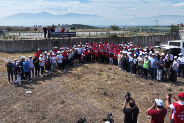Doğa İçin El Ele  500 gönüllü Bağ Yolu Gölet temizliğinde buluştu