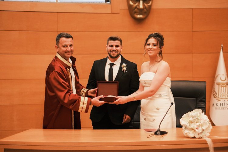 BAŞKAN EKREM KAYSERİLİ İLK NİKAHINI KIYDI