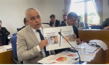 Bakırlıoğlu: “Emeklinin cebindeki 10 bin lirayı çalan maymuncuk TÜİK’tir!”