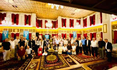 İrfan Meclisi’nde Anlamlı Buluşma: “Saruhanlı Uç Beyi Yazarlık Mektebi” Edebiyatseverlerle Buluştu