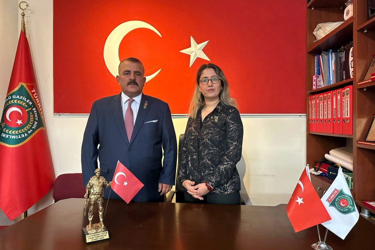 BİR BAYRAK DEVRİ, BİR HİZMET NÖBETİ