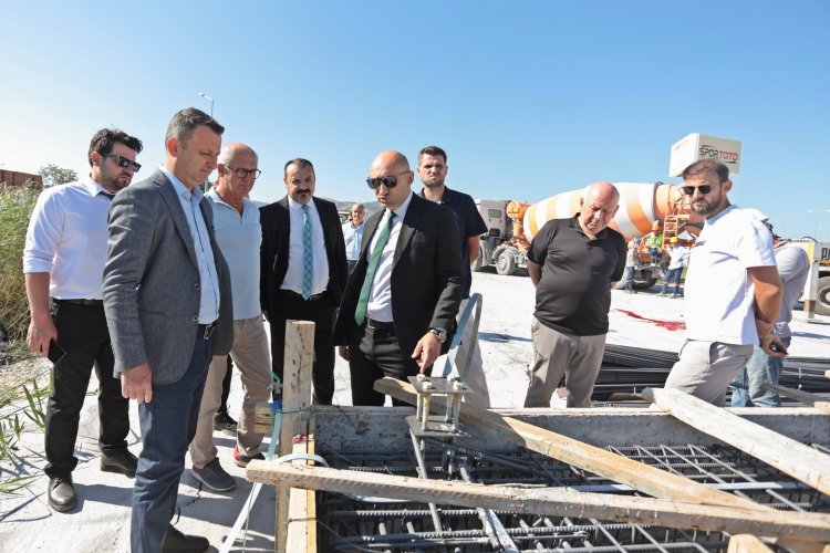 AKHİSAR BELEDİYESİ YENİ KAPALI SPOR SALONU’NUN TEMELİ ATILDI