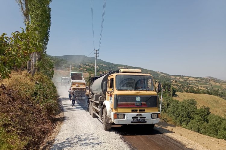 Büyükşehir’den 13 Bin Ton Asfalt, 55 Kilometre Sathi Kaplama