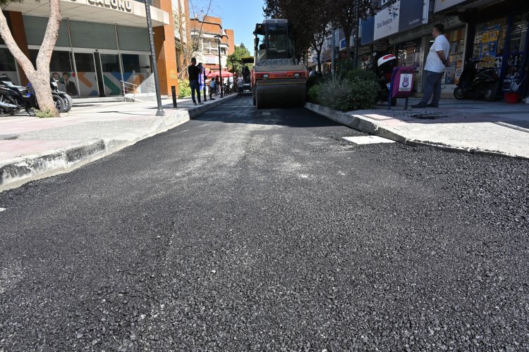 Büyükşehir Merkezde Yolları Yeniliyor