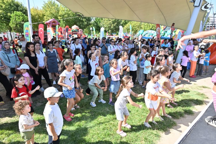 Büyükşehir’den Çocuklara Bayrama Özel Şenlik