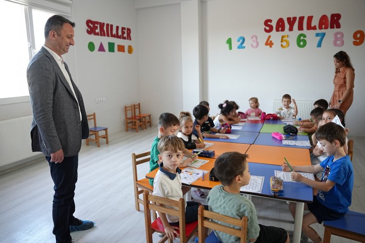 BAŞKAN KAYSERİLİ, KREŞLERDEKİ MİNİKLERLE BULUŞTU