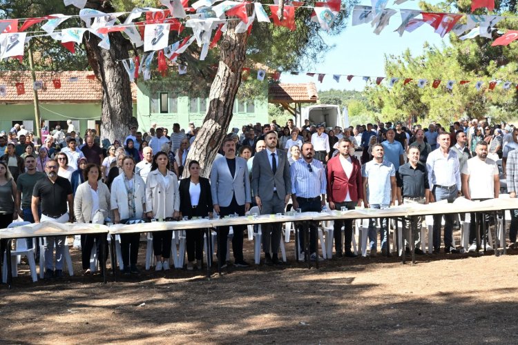 Büyükşehir Kula’da Şenlik Coşkusuna Ortak Oldu