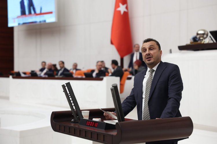 CHP’Lİ BAŞEVİRGEN: “HEM EMEKLİ AYLIĞI, HEM DE KAMU KURUMUNDAN MAAŞ ALMAYA DEVAM EDENLER KİMLER?”