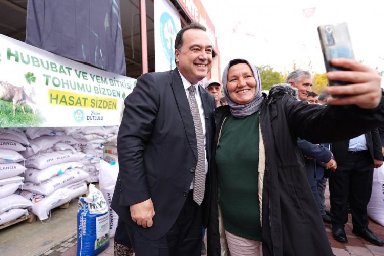Başkan Besim Dutlulu, Selendili Çiftçilerle Buluştu “Çiftçimizin, üreticimizin ve halkımızın daima yanındayız”