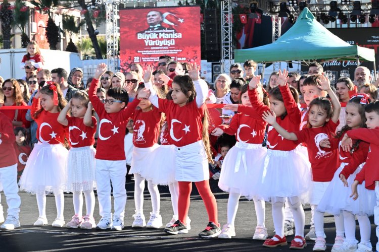 Cumhuriyet’in Çocukları Bayram Coşkusunu Doyasıya Yaşadı