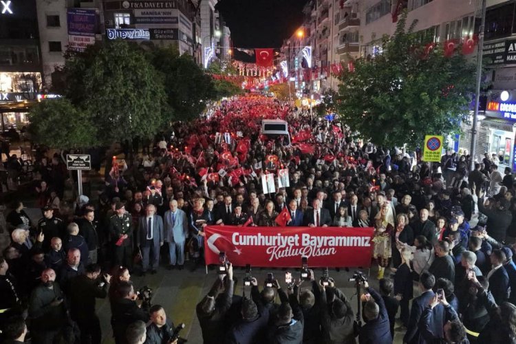 Manisa’da Cumhuriyet’in 102. Yılına Görkemli Kutlama