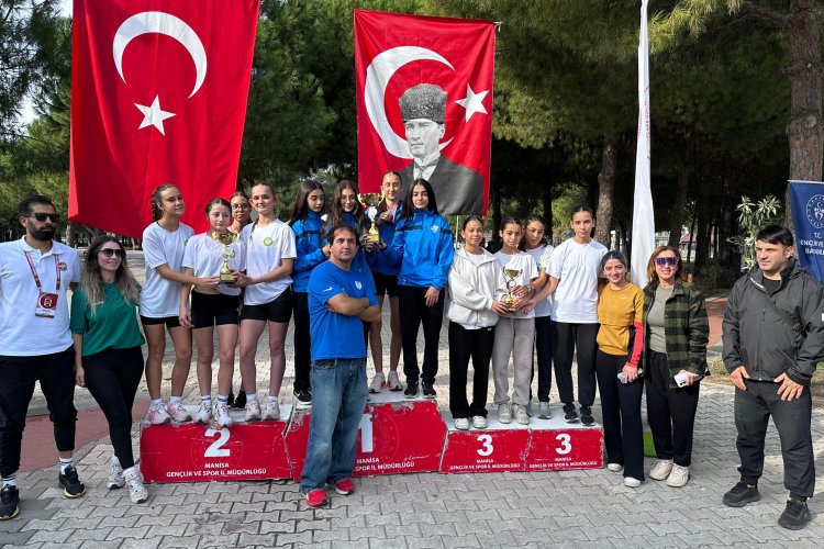 TÜRKİYE ATLETİZM FEDERASYONU  EŞREF AYDIN BÖLGESEL KROS LİGİ 2. GURUP YARIŞMALARI 8 İLDEN 50 TAKIMLA YAKLAŞIK 360 SPORCUNUN KATILIMIYLA AKHİSAR GÖLET MEVKİNDE GERÇEKLEŞTİRİLDİ.