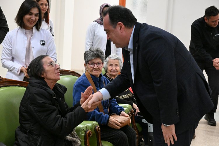 Başkan Dutlulu, Huzurevi Sakinleriyle Buluştu