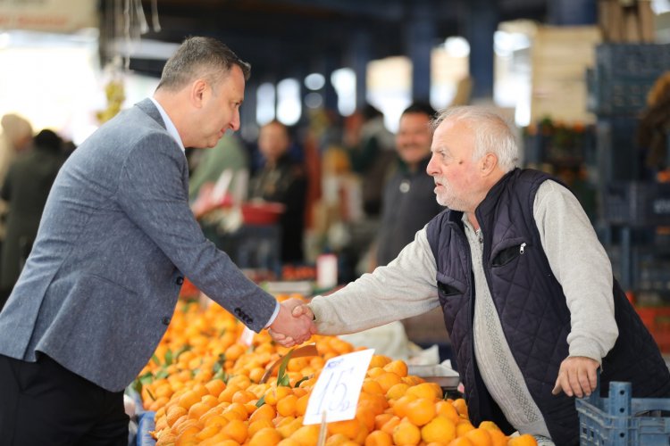 BAŞKAN KAYSERİLİ, PAZARCI ESNAFI VE EFENDİ MAHALLESİ ESNAFLARIYLA BULUŞTU