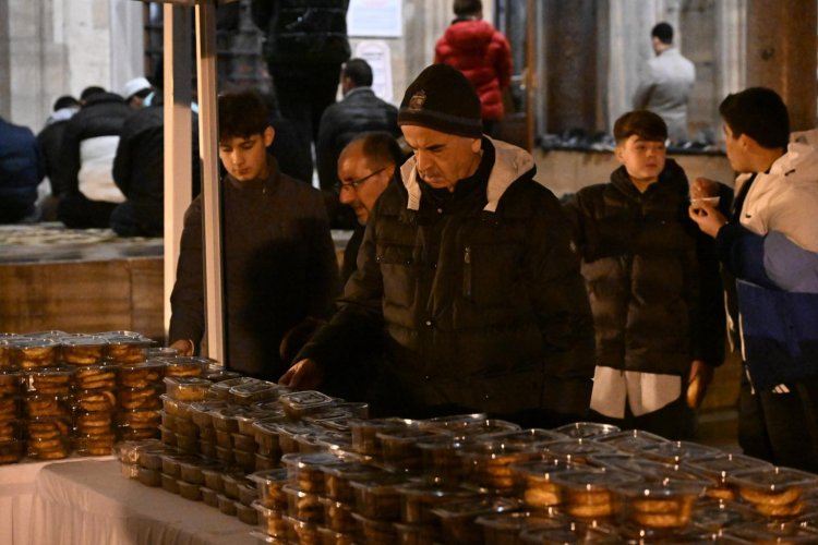 Manisa Büyükşehir’den Regaip Kandili İkramı