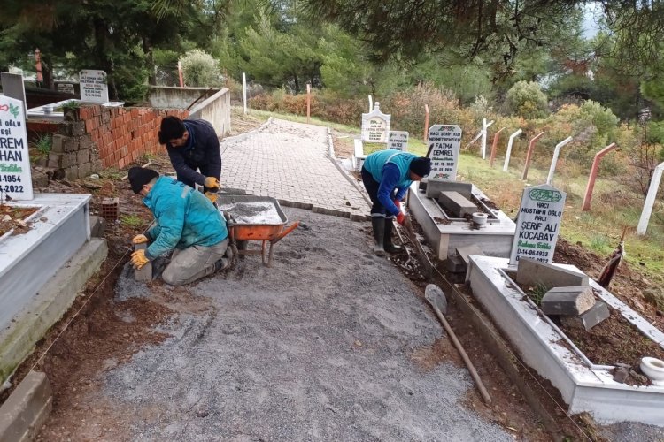 Manisa Büyükşehir’den Mezarlıklara 2025 Yılında Kapsamlı Bakım