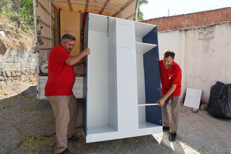 Eski Eşyan Hayat Bulsun: Sokağa Atma, Belediyeyi Ara