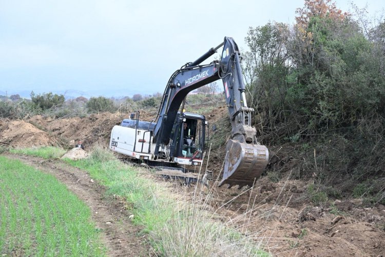 Büyükşehir Tarım Arazilerini Taşkınlara Karşı Koruyor