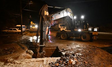Büyükşehir ve MASKİ Ekipleri Yağmurda Tüm Gücüyle Sahada