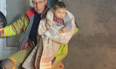 Mahsur Kalan 11 Kişilik Aileyi Büyükşehir İtfaiyesi Kurtardı