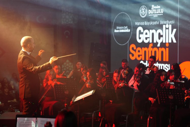 Büyükşehir’in Gençlik Senfoni Orkestrası İlk Konserinde Devleşti
