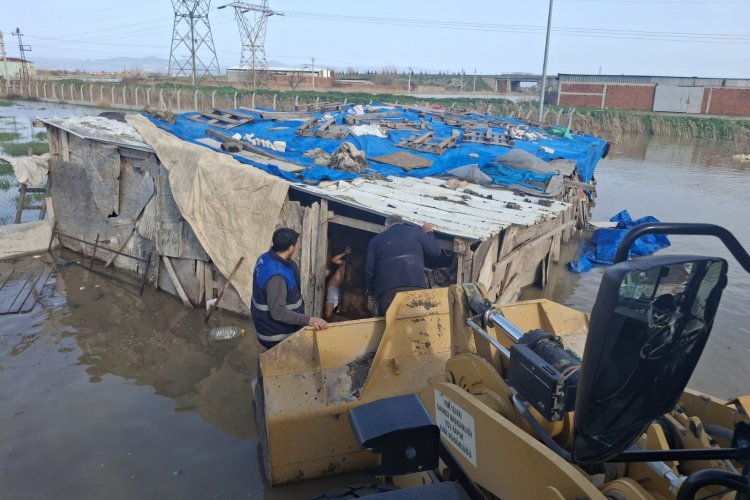 Manisa Büyükşehir Seferber: 44 Vatandaş ve 127 Hayvan Tahliye Edildi