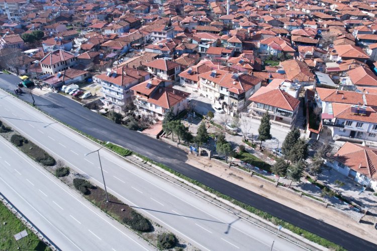 Büyükşehir’den Kula’da Ulaşım Konforu için 8 Bin Tonluk Asfalt Çalışması