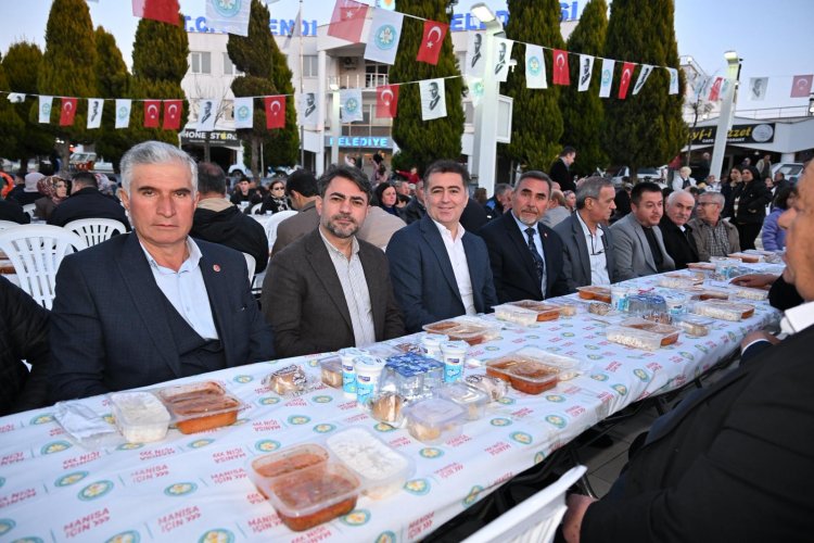 Manisa Büyükşehir Belediyesininİftar Sofrası Selendi’de Kuruldu