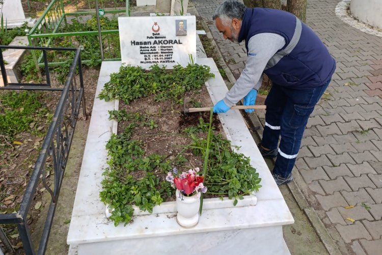 Manisa Büyükşehir BelediyesiŞehitlikleri 18 Mart’a Hazırladı